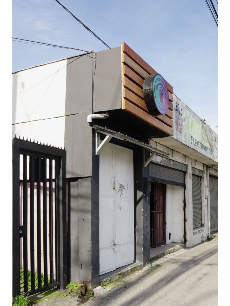 LOCALES COMERCIALES AVENIDA MANUEL RODRIGUEZ