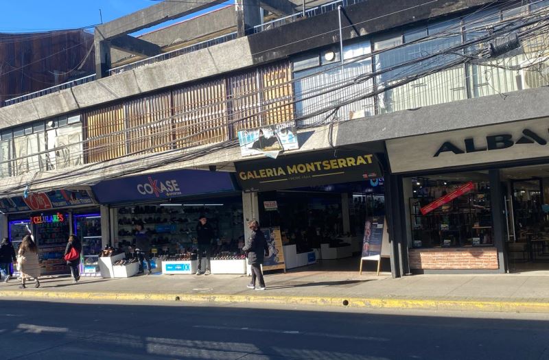 LOCAL EN GALERIA MONTSERRAT