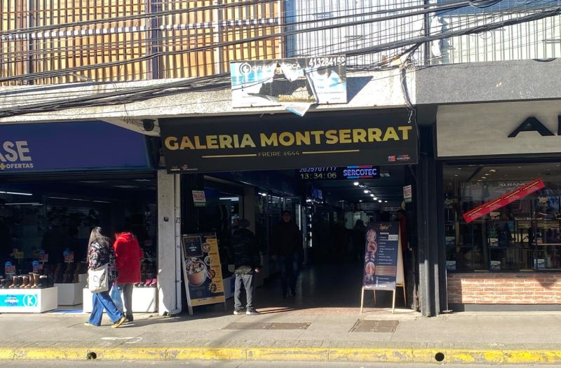 LOCAL EN GALERIA MONTSERRAT